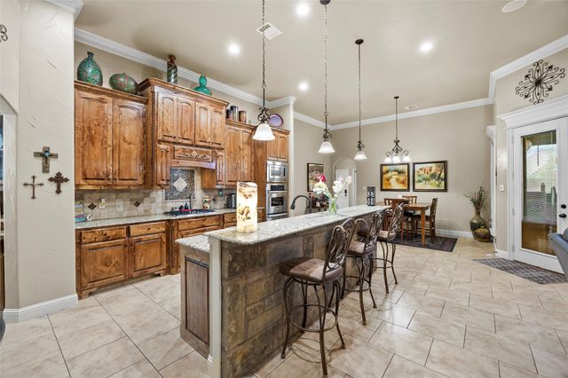 7901 Bentley Drive, North Richland Hills, TX 76182