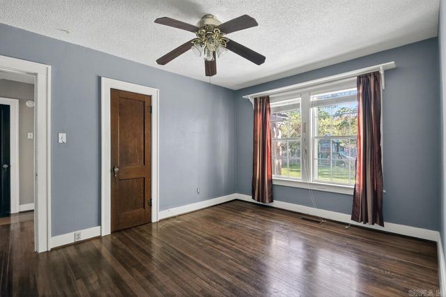 409 W H Avenue, North Little Rock, AR 72116