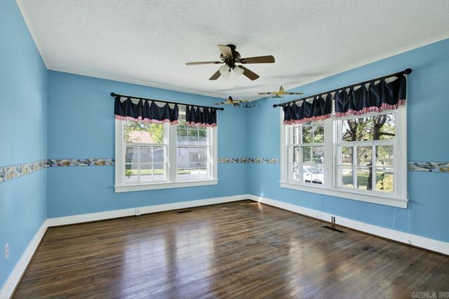 409 W H Avenue, North Little Rock, AR 72116