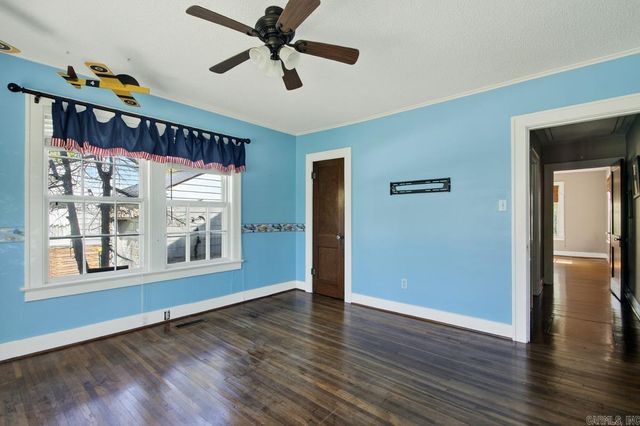 409 W H Avenue, North Little Rock, AR 72116