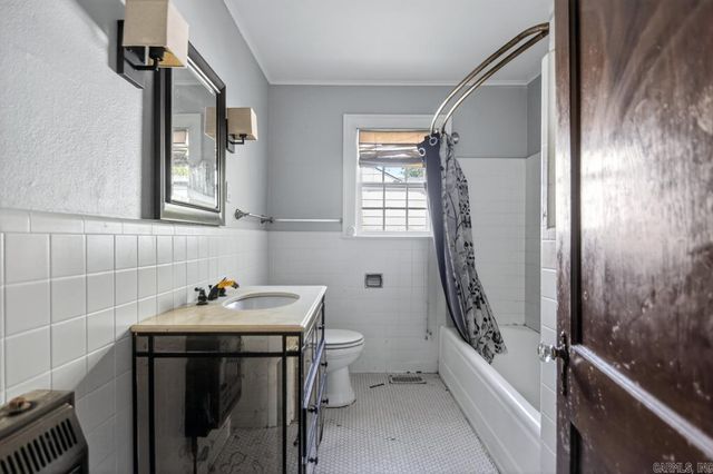 409 W H Avenue, North Little Rock, AR 72116