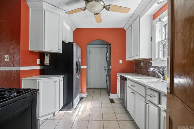 409 W H Avenue, North Little Rock, AR 72116