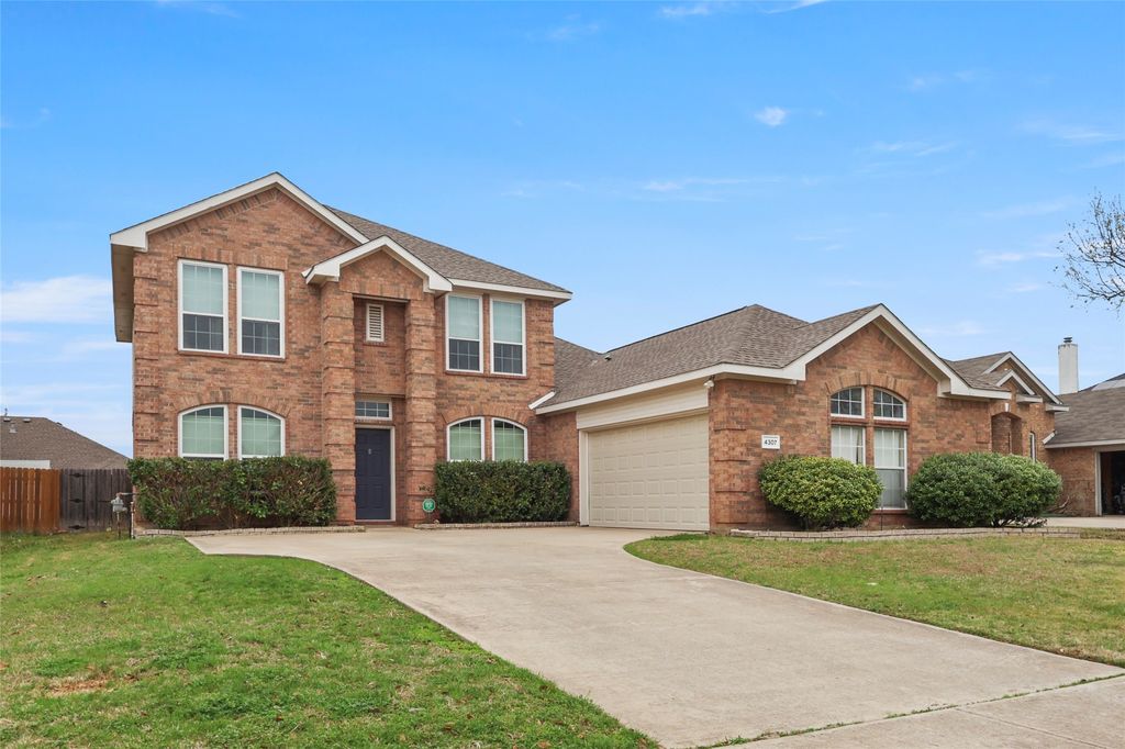 4307 Windy Meadow Drive, Corinth, TX 76208