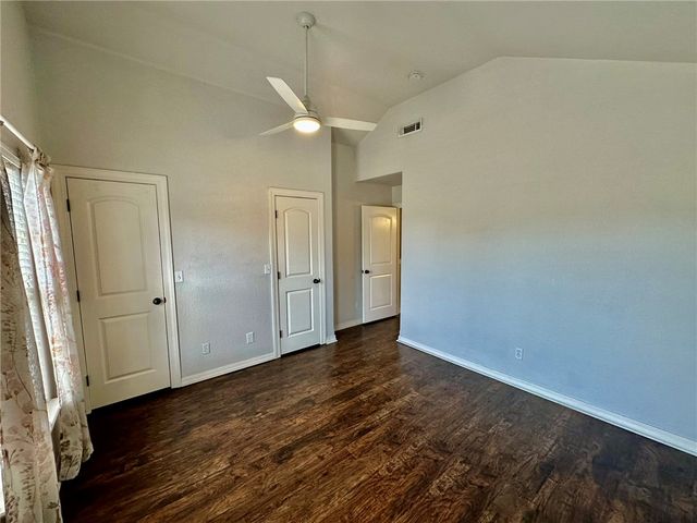 3404 W Clabber Creek Boulevard, Fayetteville, AR 72704