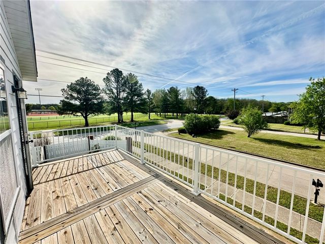 3404 W Clabber Creek Boulevard, Fayetteville, AR 72704