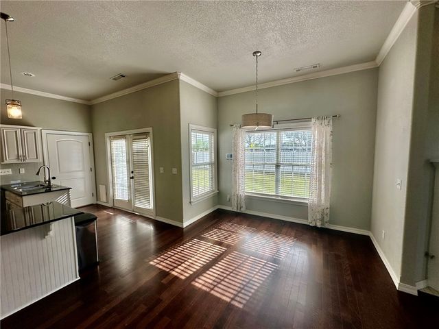 3404 W Clabber Creek Boulevard, Fayetteville, AR 72704