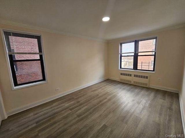 150-11 72 Road 4D, Flushing, NY 11367