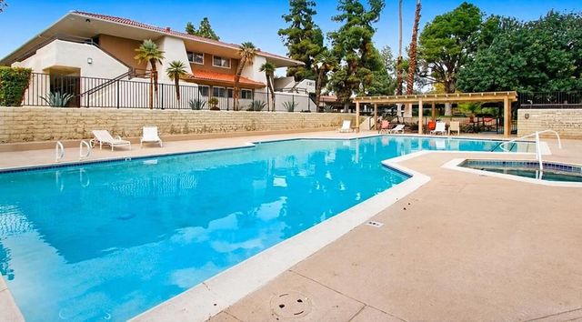 2857 N Los Felices Road 107, Palm Springs, CA 92262