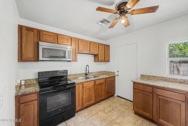1010 E CHIPMAN Road, Phoenix, AZ 85040