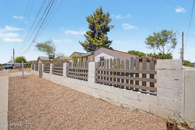 1010 E CHIPMAN Road, Phoenix, AZ 85040