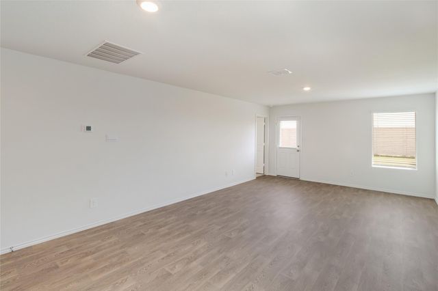 379 Bull Lake CIR, Buda, TX 78610