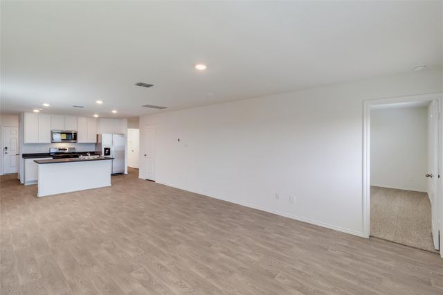 379 Bull Lake CIR, Buda, TX 78610