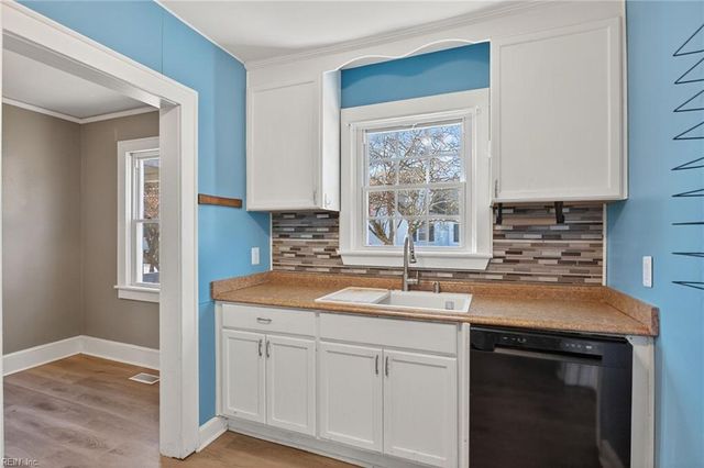 3814 Essex CIR, Norfolk, VA 23513