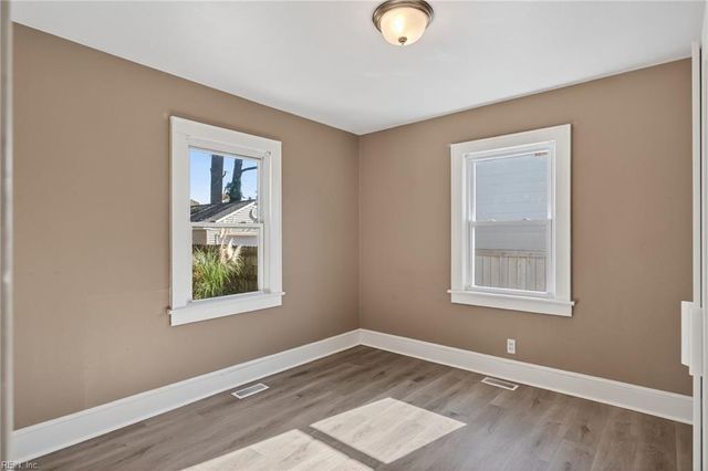 3814 Essex CIR, Norfolk, VA 23513