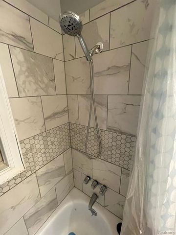 6102 Harrison Street, Garden City, MI 48135