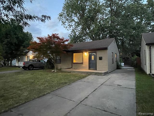 6102 Harrison Street, Garden City, MI 48135