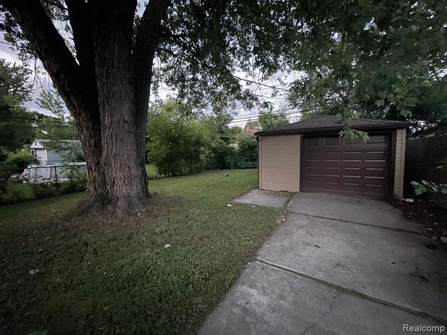 6102 Harrison Street, Garden City, MI 48135