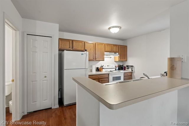 614 Napa Valley Drive 11, Milford, MI 48381