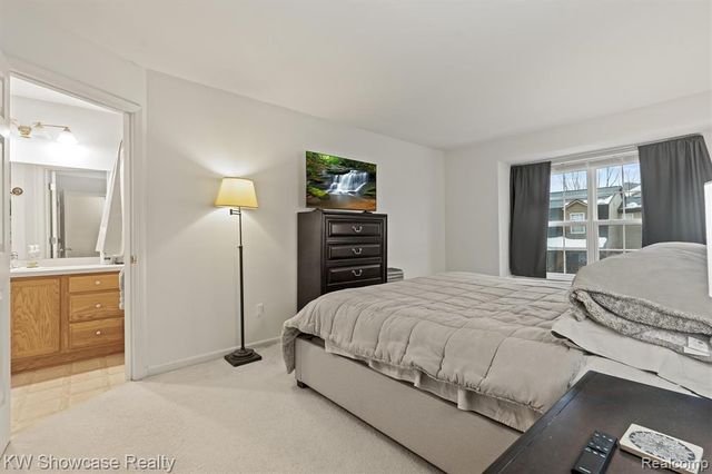 614 Napa Valley Drive 11, Milford, MI 48381