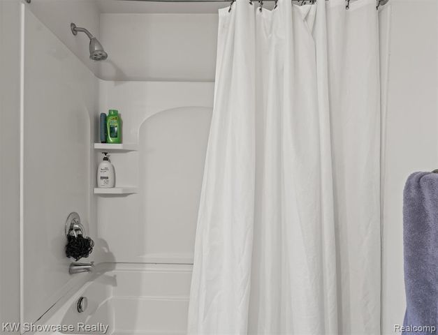 614 Napa Valley Drive 11, Milford, MI 48381