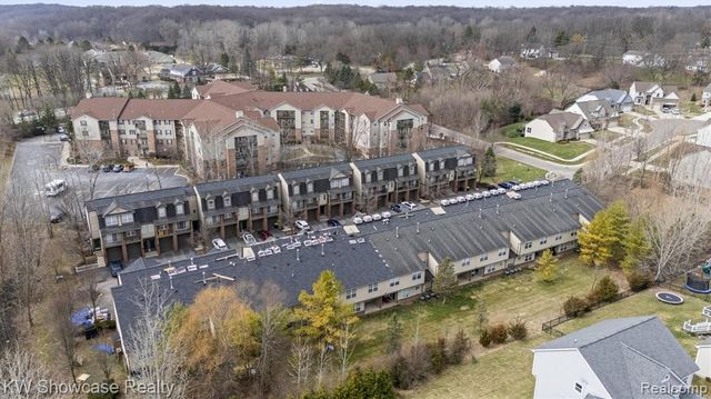 614 Napa Valley Drive 11, Milford, MI 48381