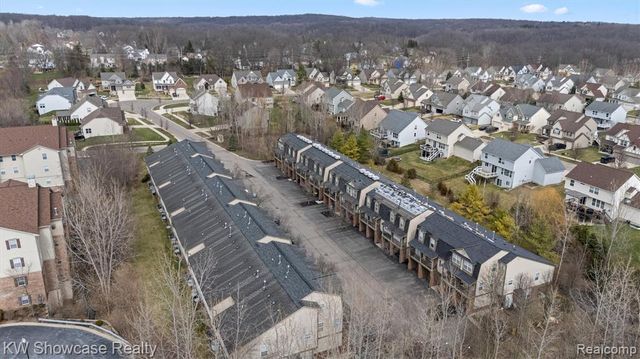 614 Napa Valley Drive 11, Milford, MI 48381