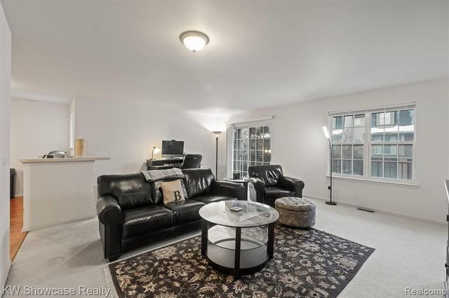 614 Napa Valley Drive 11, Milford, MI 48381