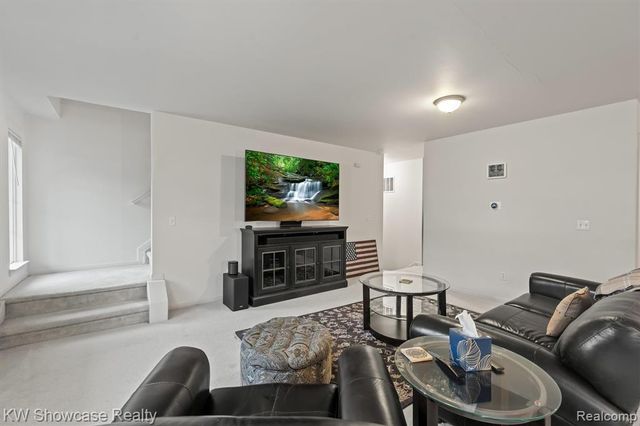 614 Napa Valley Drive 11, Milford, MI 48381