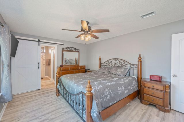 953 Pacific Silver Court, Fort Walton Beach, FL 32547