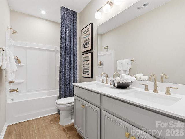 5313 Hubble Drive, Charlotte, NC 28216