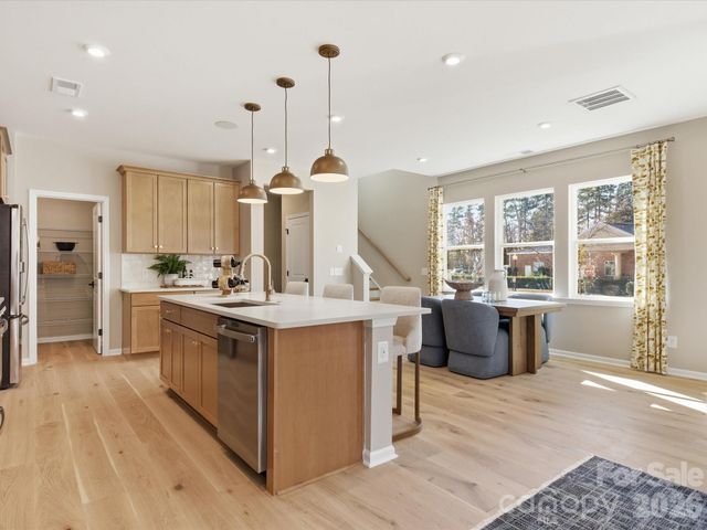 5313 Hubble Drive, Charlotte, NC 28216