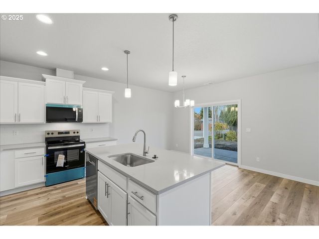 405 S Cedar St, Yamhill, OR 97148