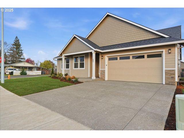 405 S Cedar St, Yamhill, OR 97148