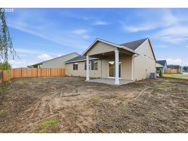 405 S Cedar St, Yamhill, OR 97148