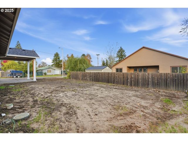 405 S Cedar St, Yamhill, OR 97148