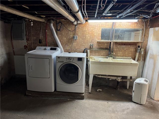 6214 Huntress St, East Liberty, PA 15206