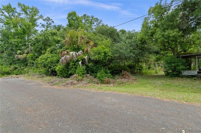8470 W Bradshaw W 8479 W Doe Lane Lane, Homosassa, FL 34448