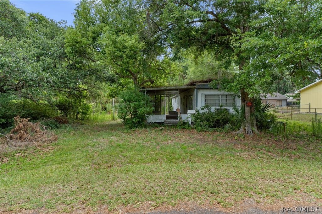 8470 W Bradshaw W 8479 W Doe Lane Lane, Homosassa, FL 34448