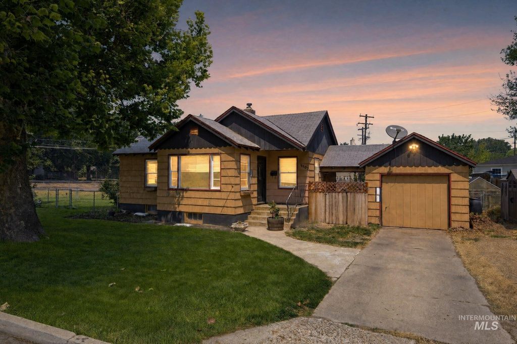 1107 E Logan Street, Caldwell, ID 83605 photo 1