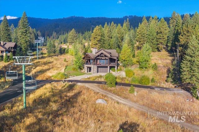 516 Whitewater Dr, Donnelly, ID 83615