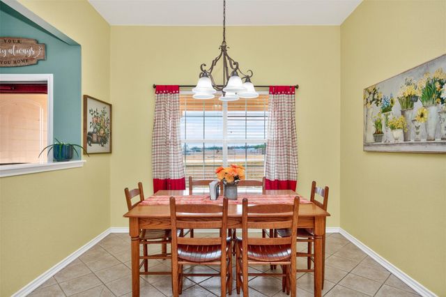 175 Creekwood DR, Gonzales, TX 78629