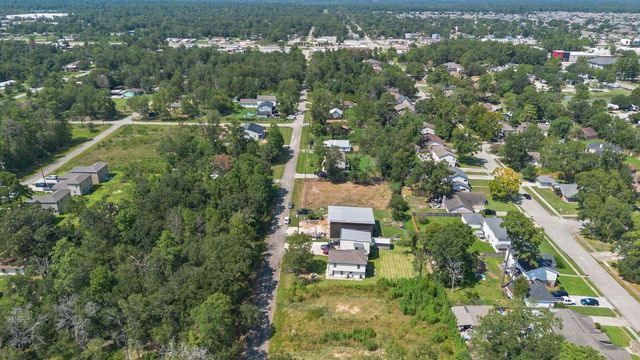 17129 Sprawling Oaks Drive, Conroe, TX 77385