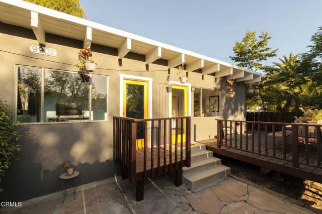 9900 Sunland Boulevard, Los Angeles, CA 91040
