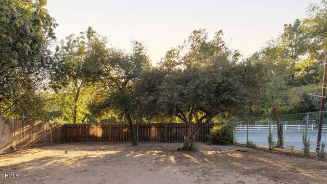 9900 Sunland Boulevard, Los Angeles, CA 91040