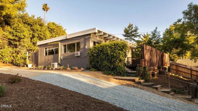 9900 Sunland Boulevard, Los Angeles, CA 91040