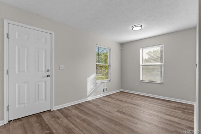 4246 Buchanan Street, Detroit, MI 48210