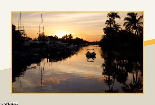 3858 Grove CIR, Naples, FL 34112