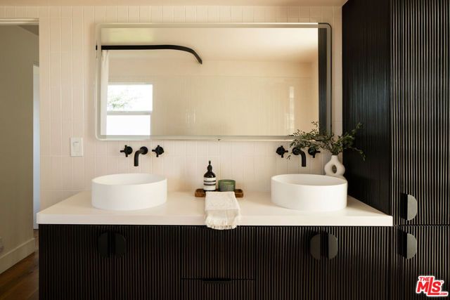 1863 Burnell Drive, Los Angeles, CA 90065