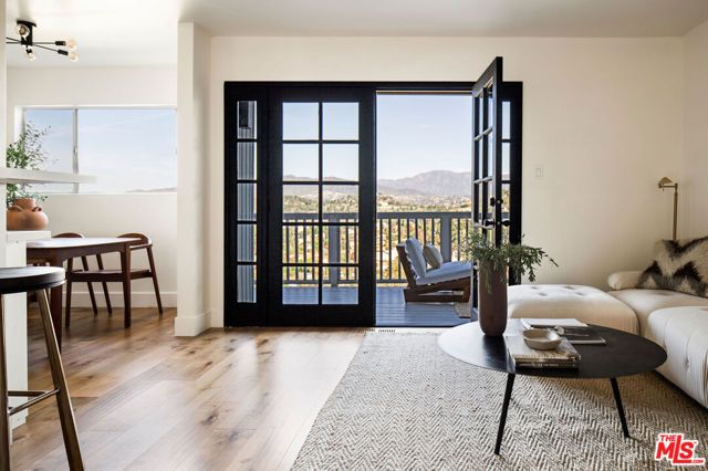 1863 Burnell Drive, Los Angeles, CA 90065