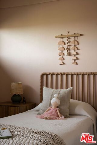 1863 Burnell Drive, Los Angeles, CA 90065